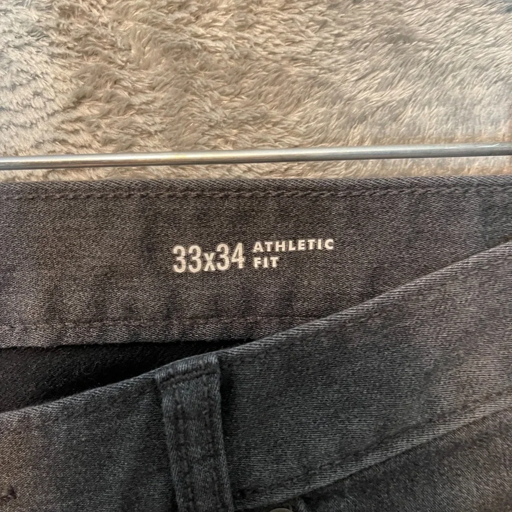 Banana Republic Men 33x32* Athletic Fit Taper Travel Jean 5 Pocket Stretch Gray